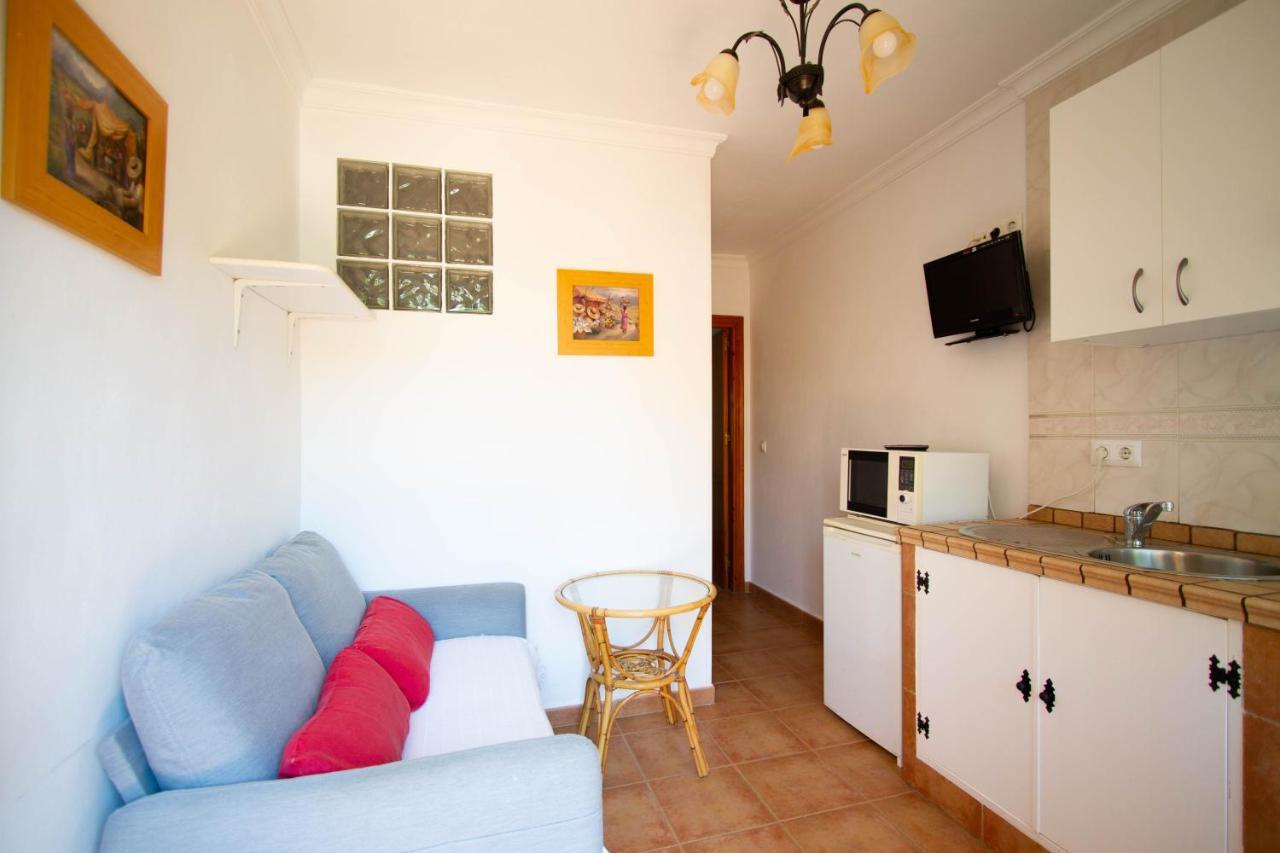Apartamentos Turisticos Trajano โบโลเนีย ภายนอก รูปภาพ