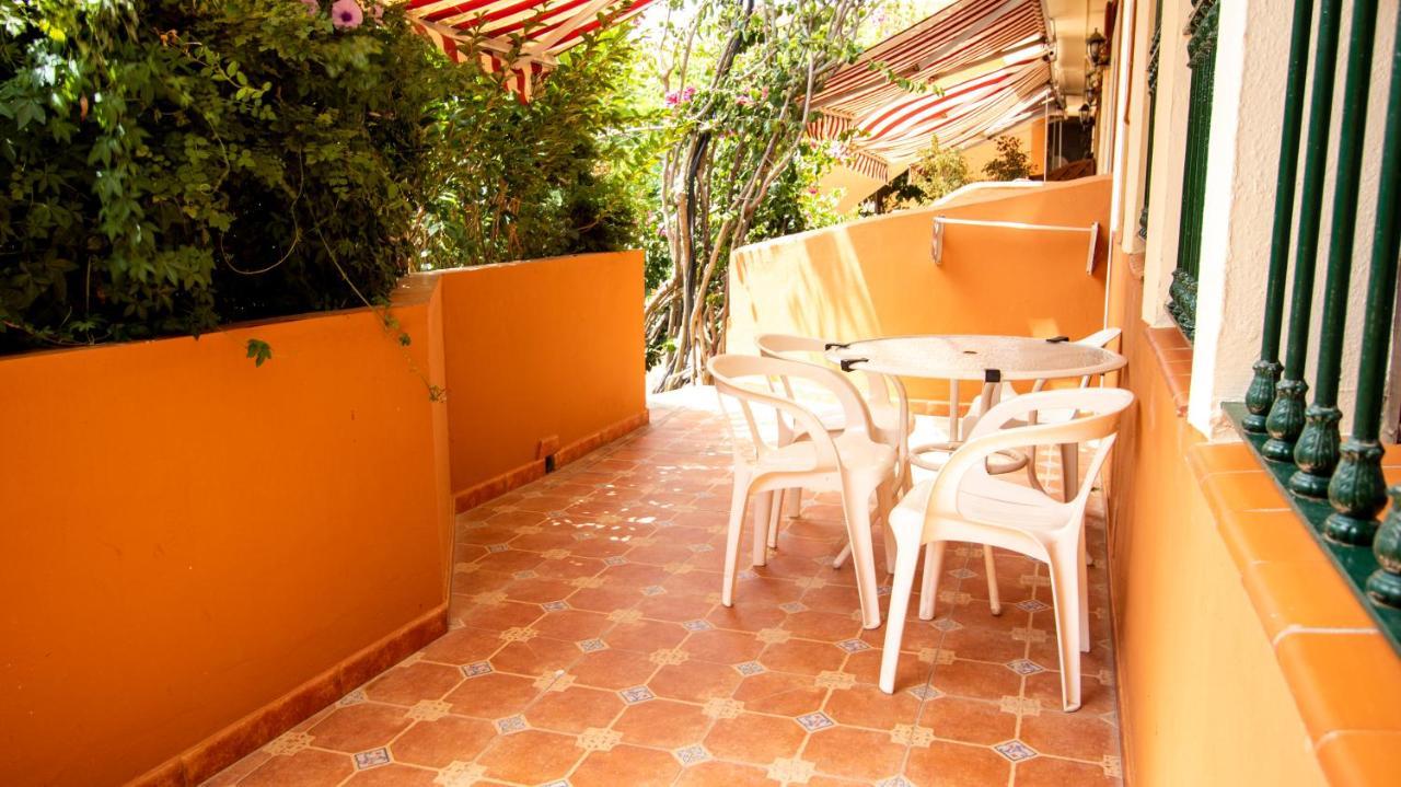 Apartamentos Turisticos Trajano โบโลเนีย ภายนอก รูปภาพ