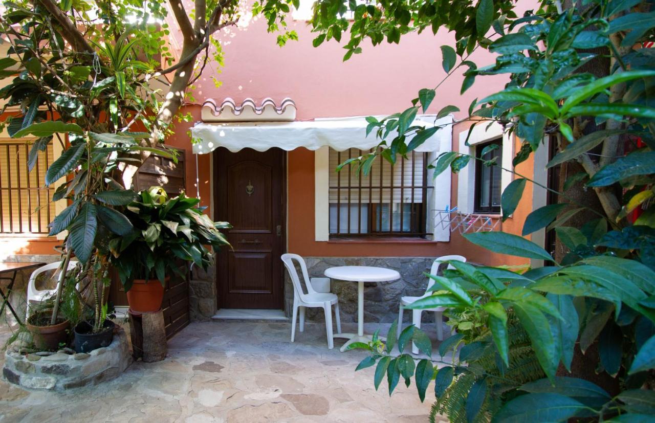 Apartamentos Turisticos Trajano โบโลเนีย ภายนอก รูปภาพ